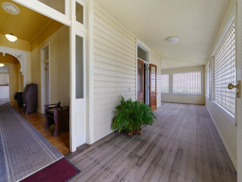 270 Blacksoil Lane, Upper Wheatvale QLD 4370
