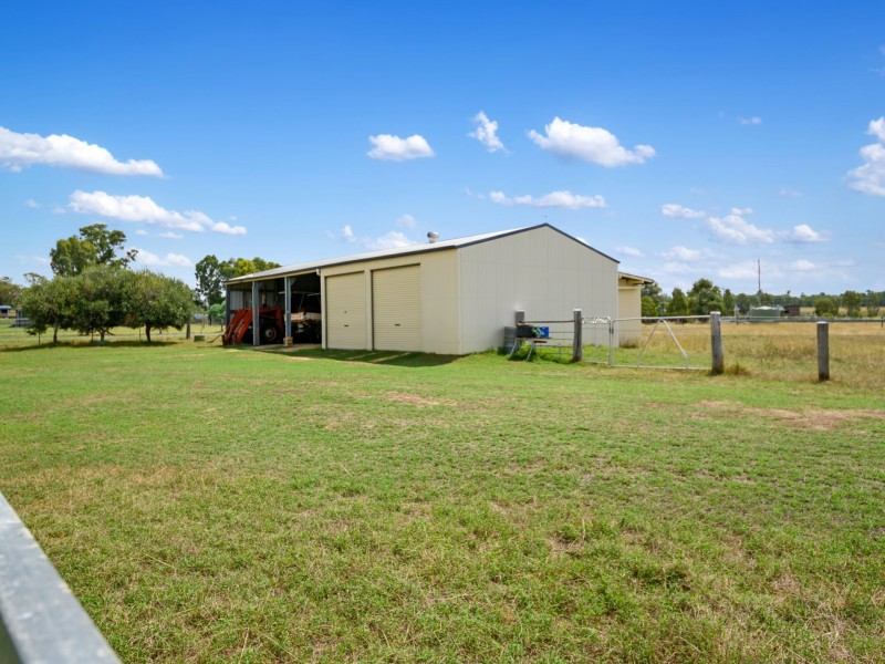 270 Blacksoil Lane, Upper Wheatvale QLD 4370