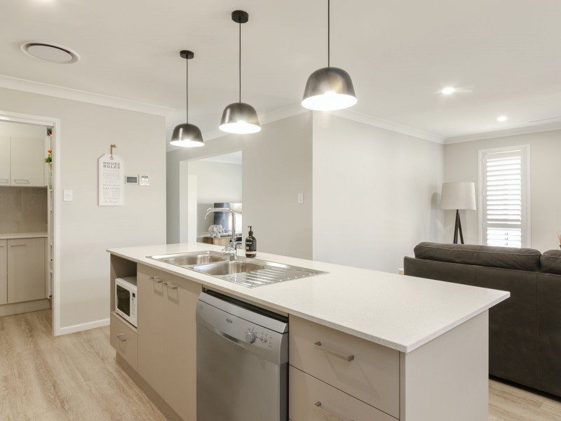 9 Lakeview Avenue, Warwick QLD 4370