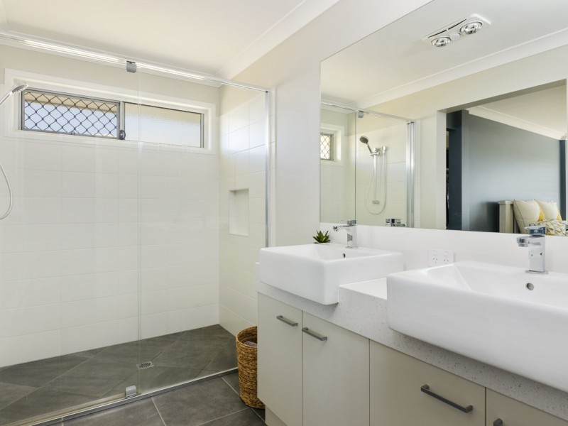 9 Lakeview Avenue, Warwick QLD 4370