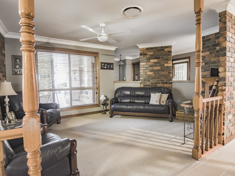 8 Matthew Jones Drive, Rosenthal Heights QLD 4370