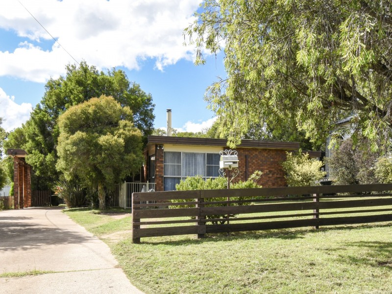 9 Yarrawonga street, Warwick QLD 4370