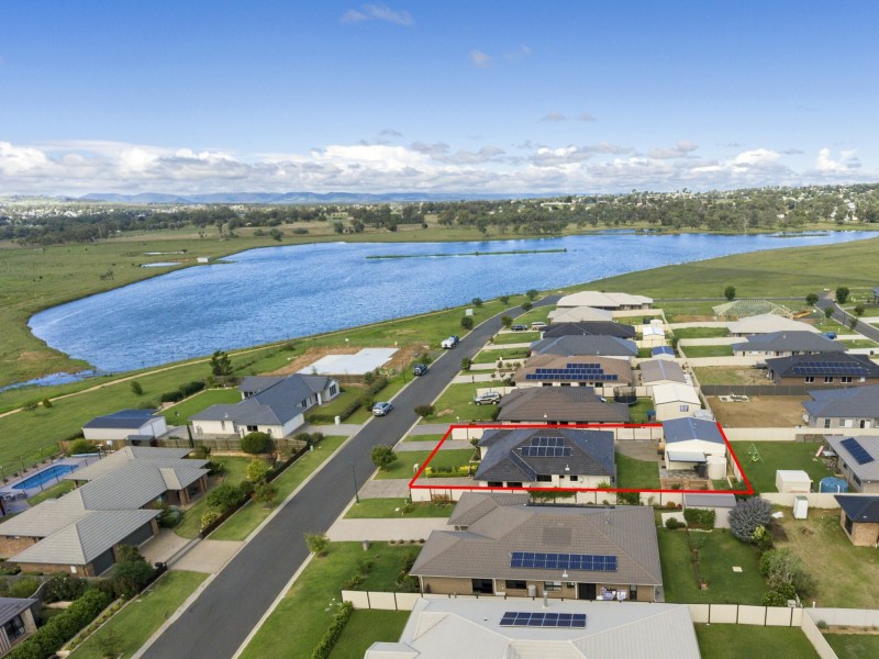 15 Lakeview Avenue, Warwick QLD 4370