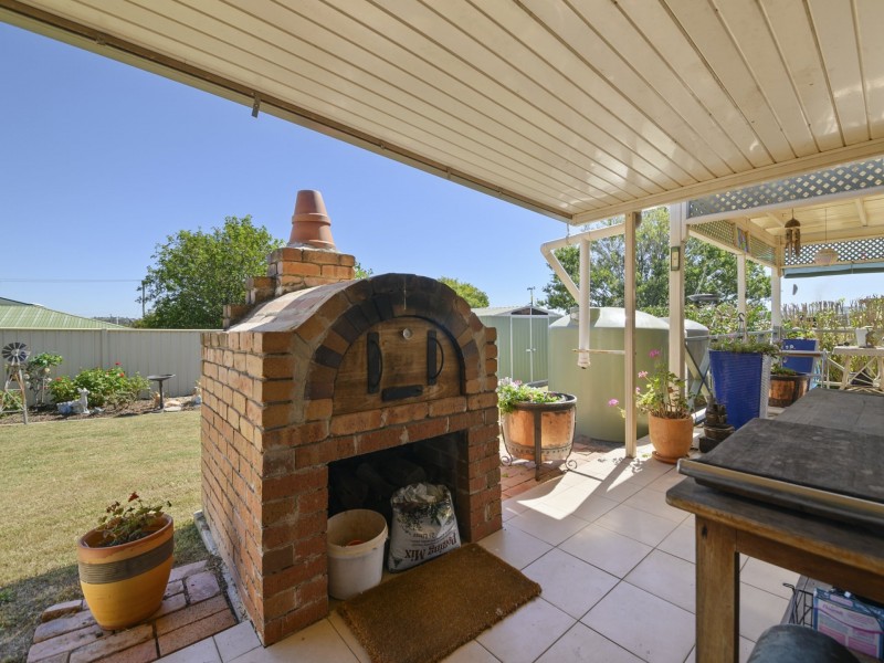 16 Boronia Drive, Warwick QLD 4370