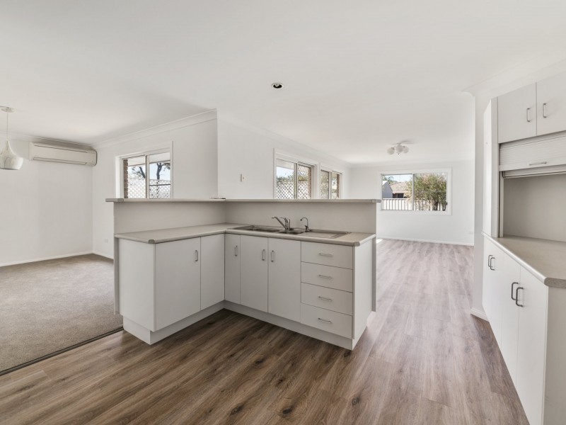 12 Golf Links Avenue, Warwick QLD 4370