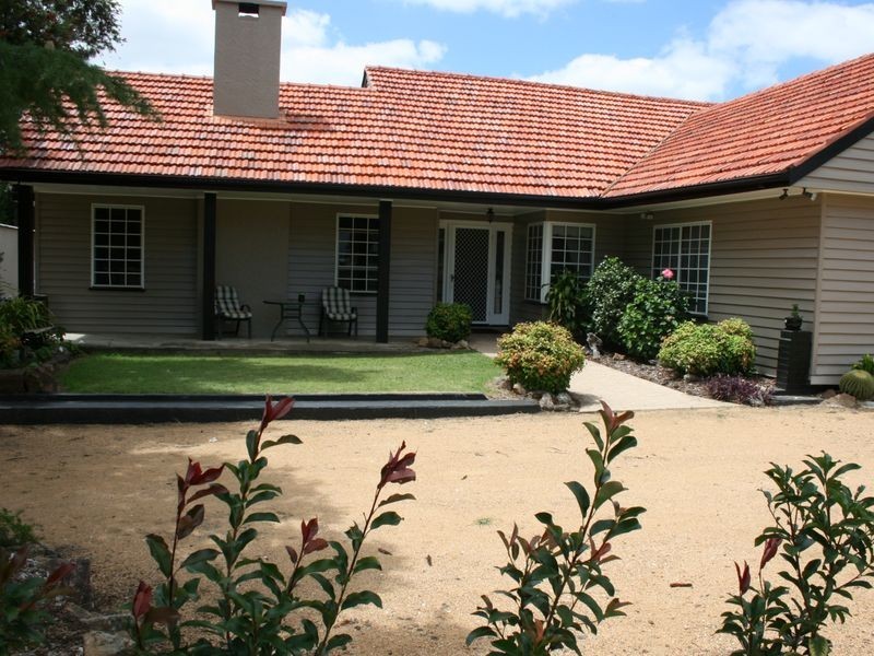 36 WALLACE ST, Warwick QLD 4370