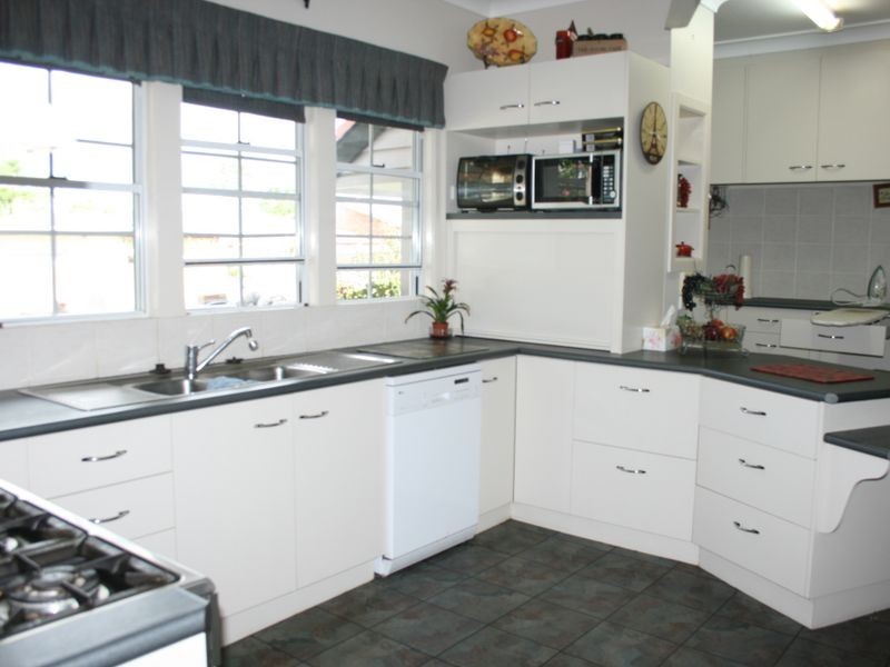 36 WALLACE ST, Warwick QLD 4370