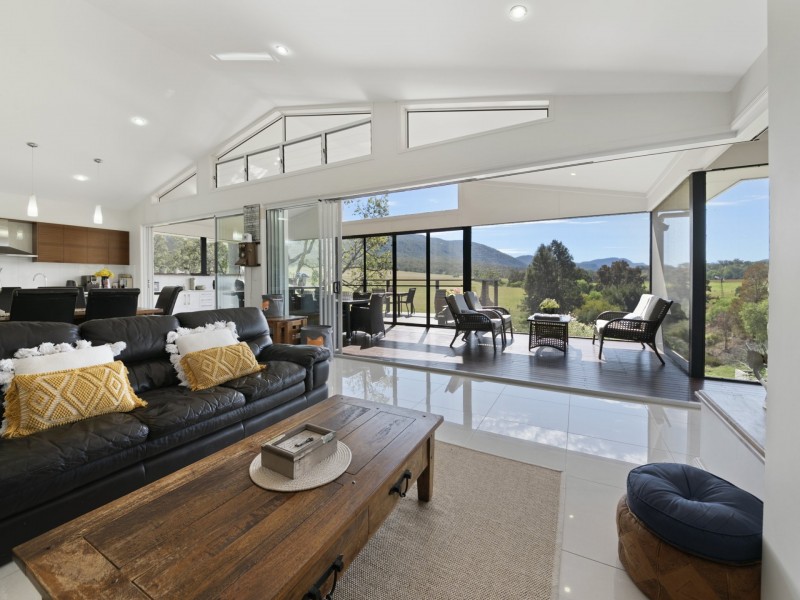 737 Top Swanfels Road, Swanfels QLD 4371