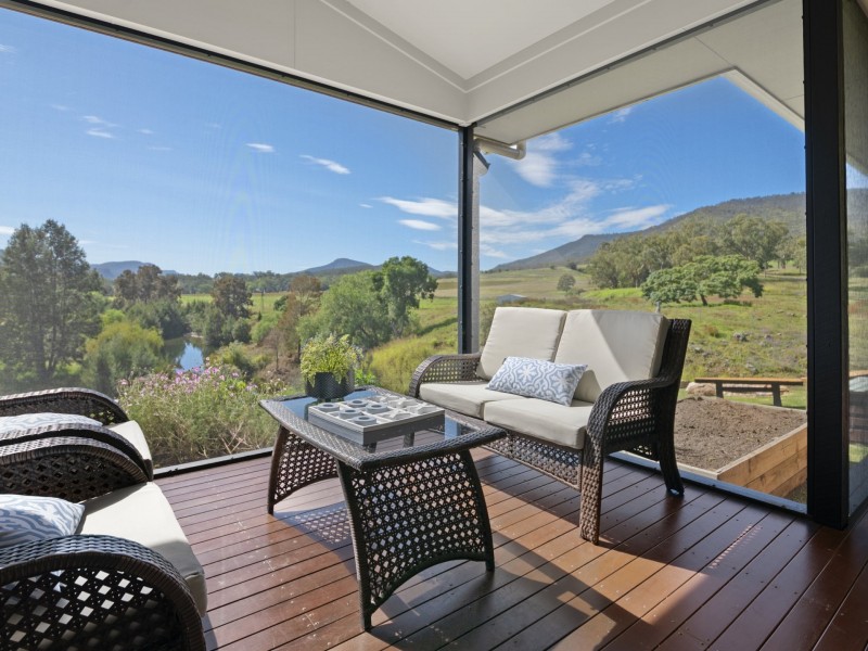 737 Top Swanfels Road, Swanfels QLD 4371