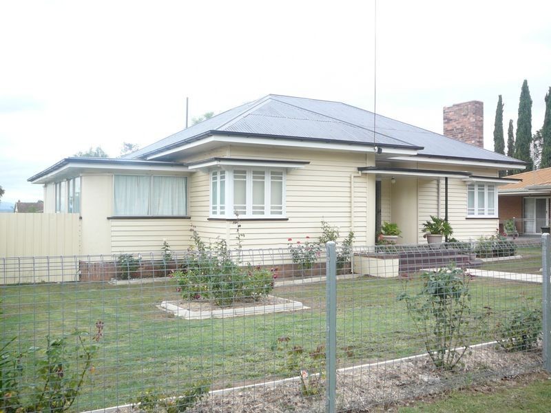 104 Guy Street, Warwick QLD 4370