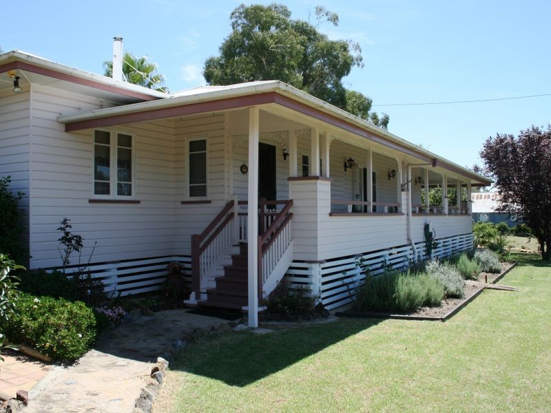 91 White St, Warwick QLD 4370