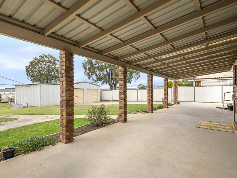 16 Ross Street, Warwick QLD 4370