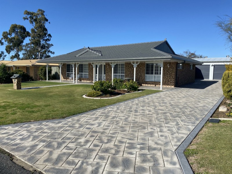 49 Fairway Drive, Warwick QLD 4370