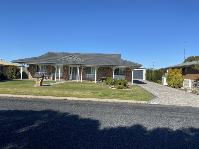 49 Fairway Drive, Warwick QLD 4370