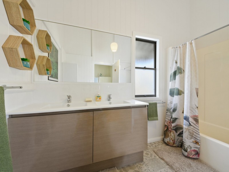 87 Dragon Street, Warwick QLD 4370