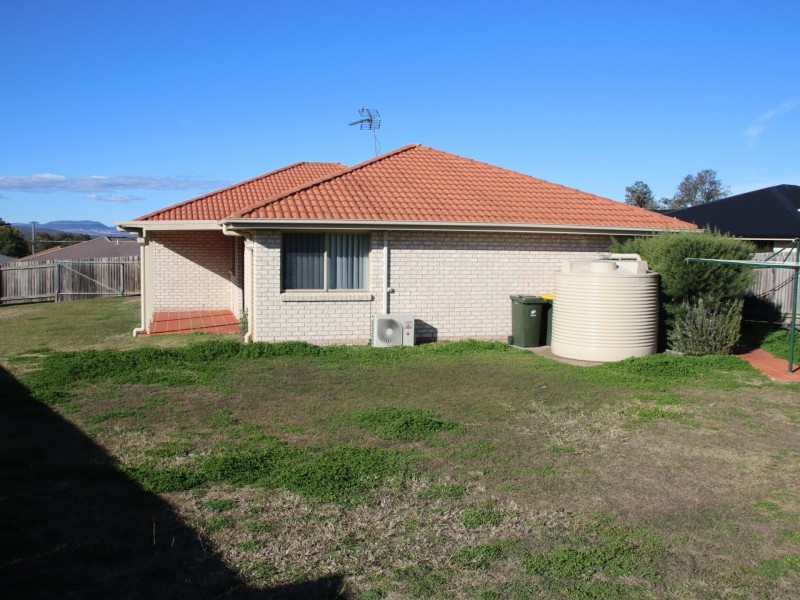 9 Sharon Drive, Warwick QLD 4370