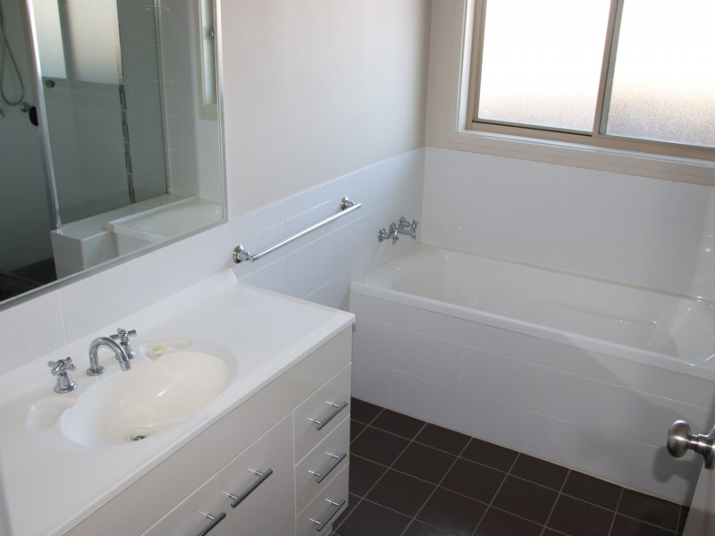 9 Sharon Drive, Warwick QLD 4370