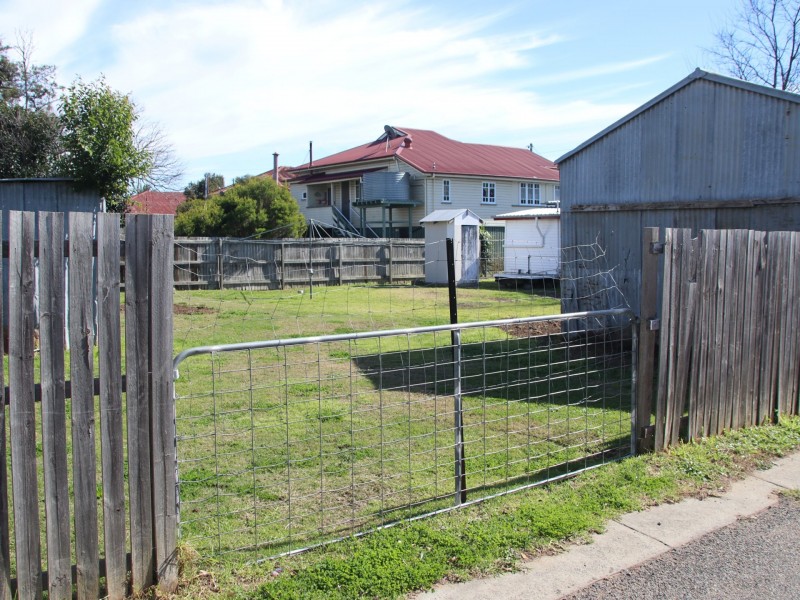 61 Percy Street, Warwick QLD 4370