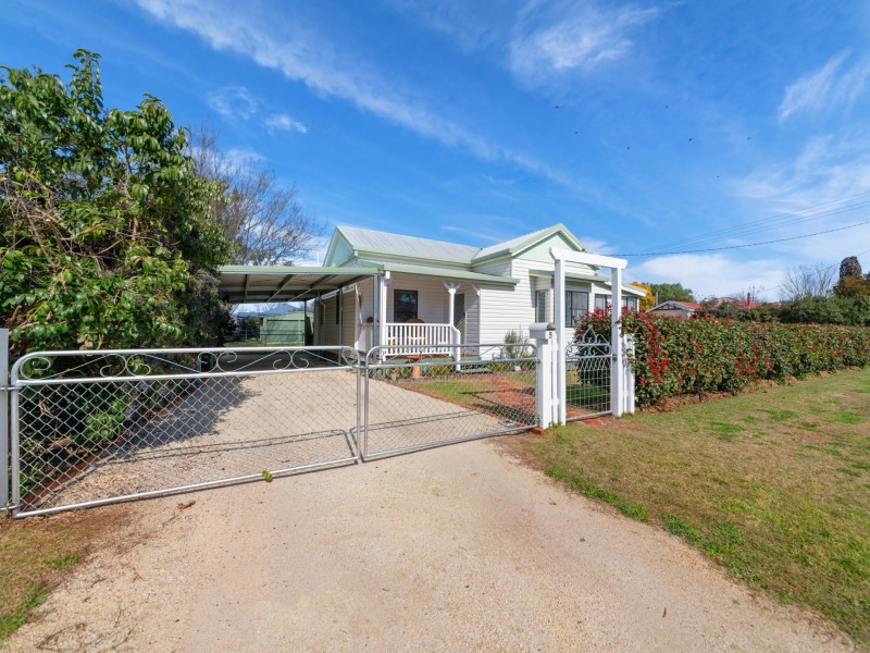 5 Darling Street, Allora QLD 4362