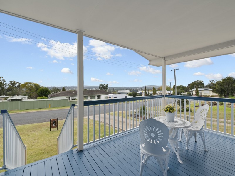 2A Braemar Street, Warwick QLD 4370