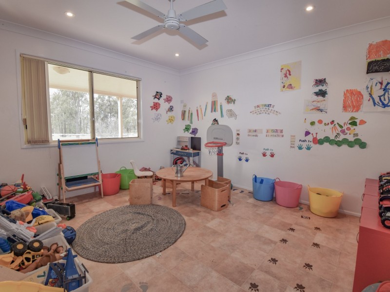 69 Iron Bark Lane, Leslie Dam QLD 4370