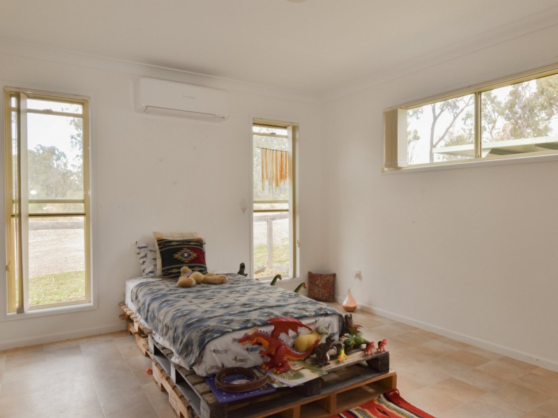 69 Iron Bark Lane, Leslie Dam QLD 4370