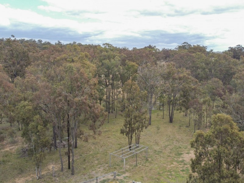 69 Iron Bark Lane, Leslie Dam QLD 4370