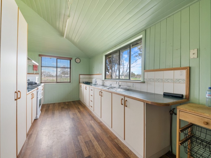 4168 Leyburn-Cunningham Road, Wheatvale QLD 4370