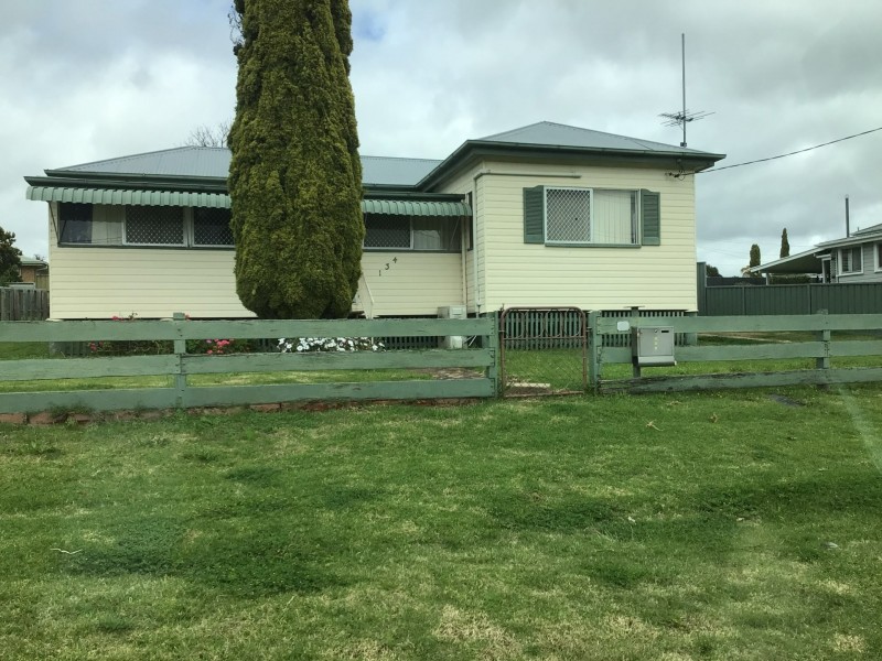 134 Wood Street, Warwick QLD 4370
