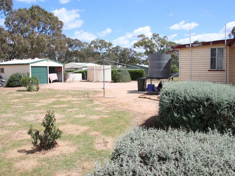 99 Baron Street, Hendon QLD 4362