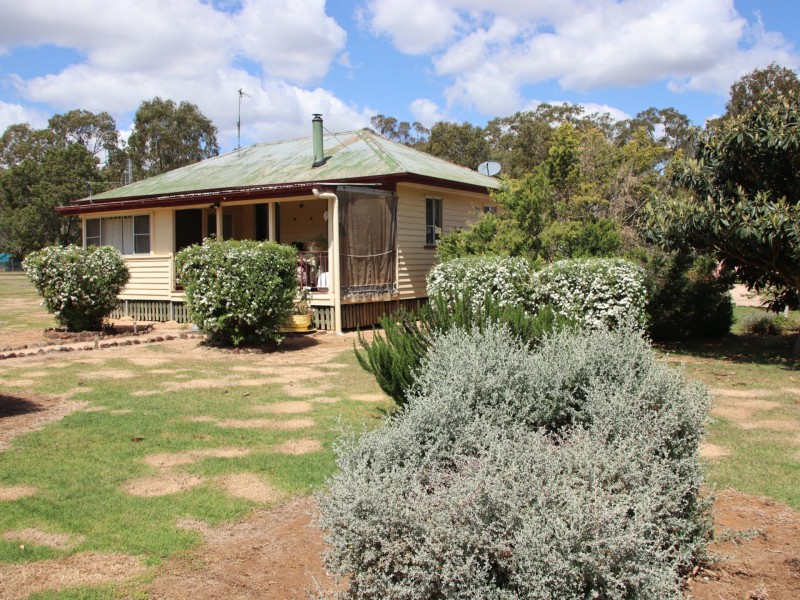 99 Baron Street, Hendon QLD 4362