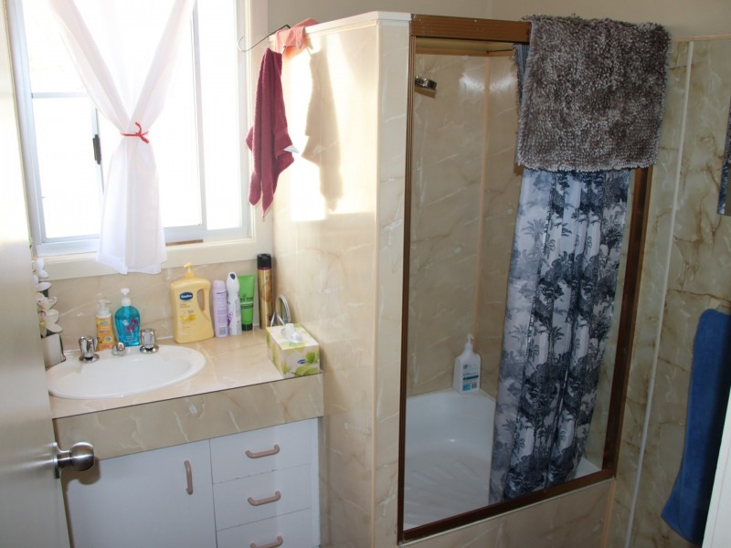 99 Baron Street, Hendon QLD 4362