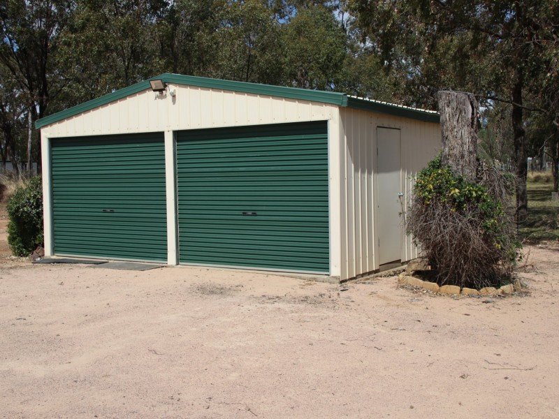 99 Baron Street, Hendon QLD 4362