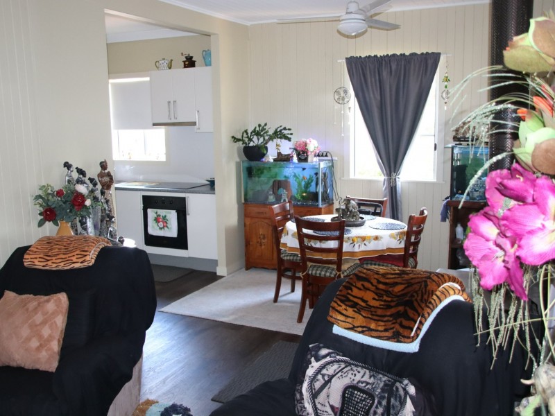 99 Baron Street, Hendon QLD 4362