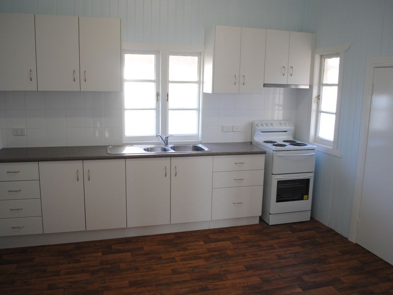 17 Dragon Street, Warwick QLD 4370