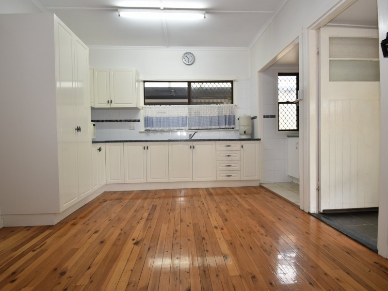 4 Thomas Street, Warwick QLD 4370