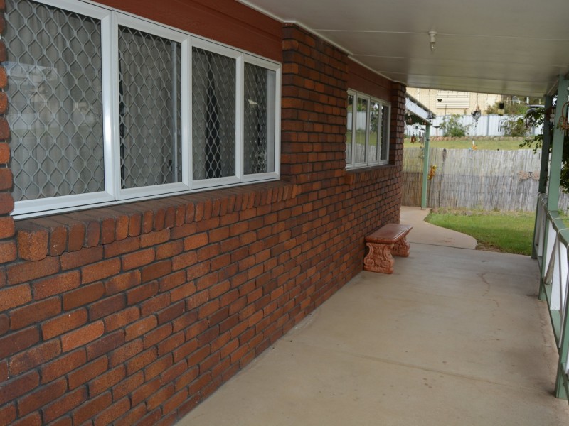 123 Locke Street, Warwick QLD 4370