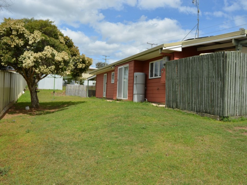 123 Locke Street, Warwick QLD 4370