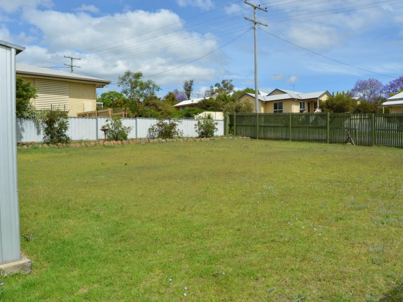 123 Locke Street, Warwick QLD 4370