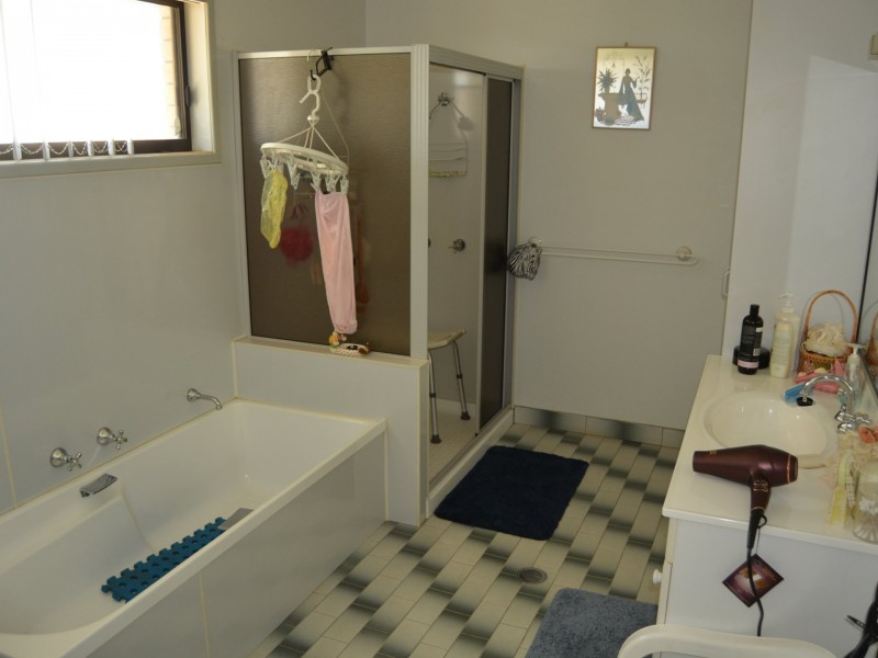 10 Rowland Street, Warwick QLD 4370