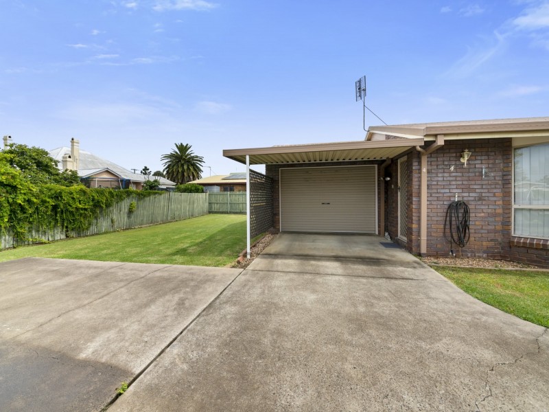 4/6 Barth Street, Warwick QLD 4370