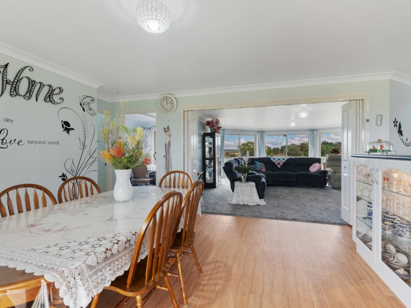 4 Browns Road, Dalveen QLD 4374