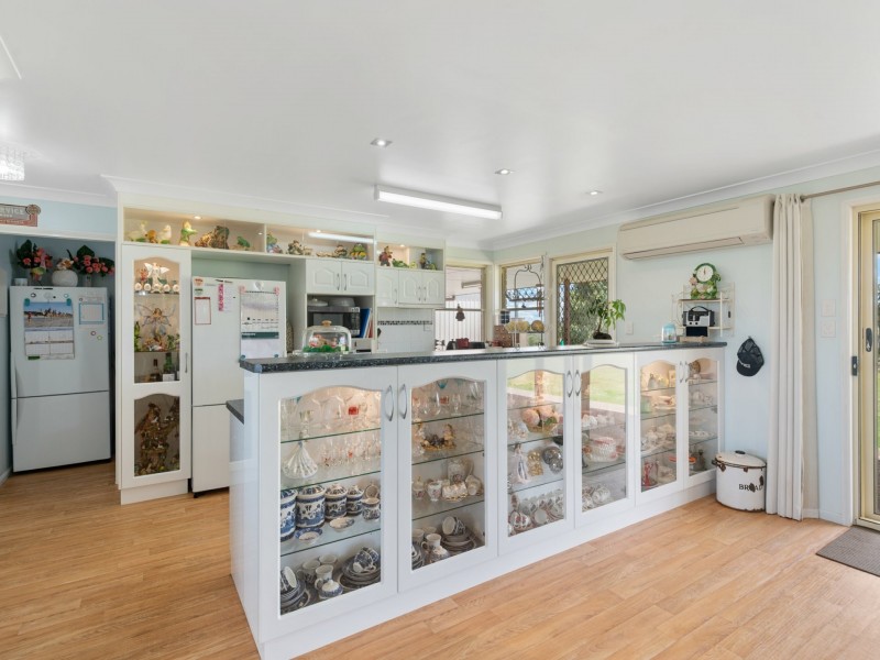 4 Browns Road, Dalveen QLD 4374