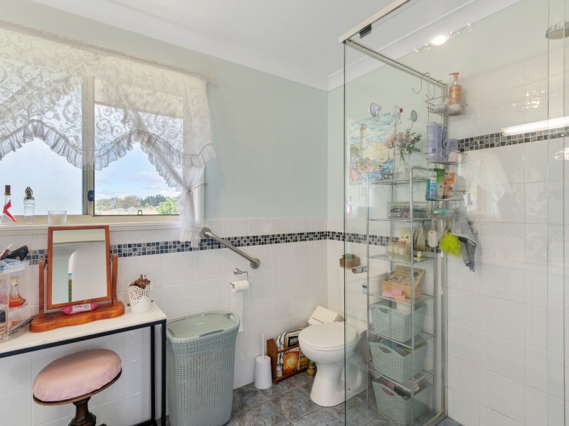 4 Browns Road, Dalveen QLD 4374