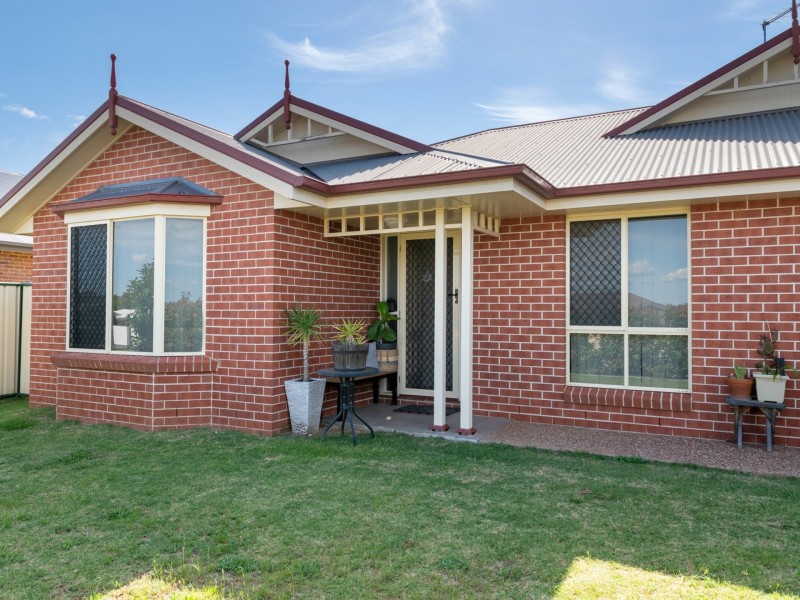 40 Himyar Drive, Warwick QLD 4370