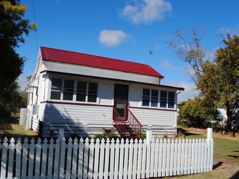 12 Devitt Street, Warwick QLD 4370