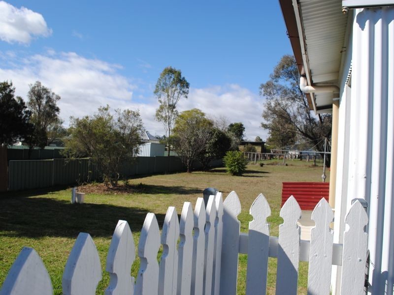 12 Devitt Street, Warwick QLD 4370