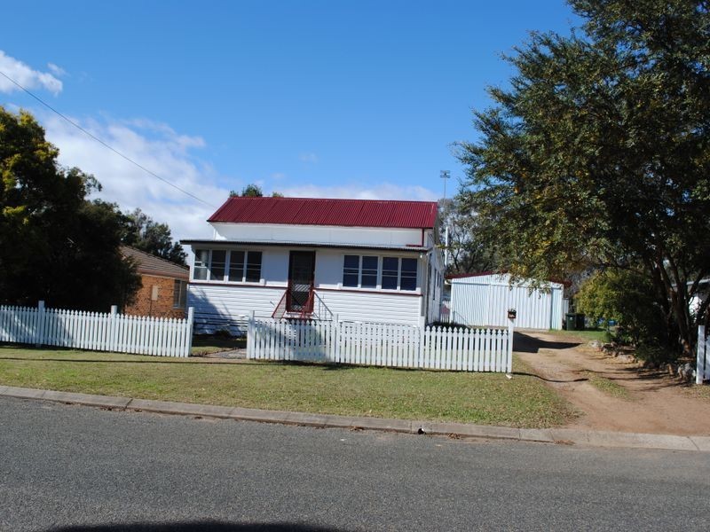 12 Devitt Street, Warwick QLD 4370