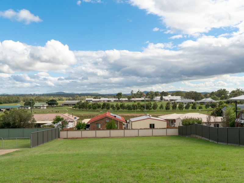 21 Walker Street, Warwick QLD 4370