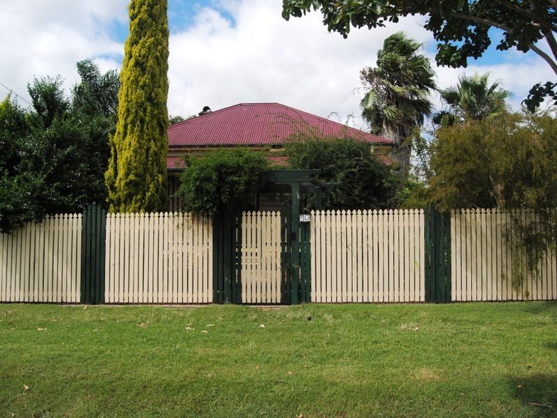 70 Pratten Street, Warwick QLD 4370